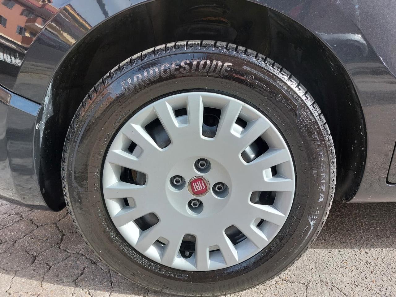 QUBO 1.3 Multijet Lounge Cat.Euro6