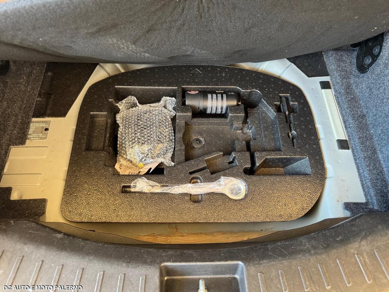 Lancia Ypsilon 1.0 Benzina 69CV.Hybrid Silver.2022