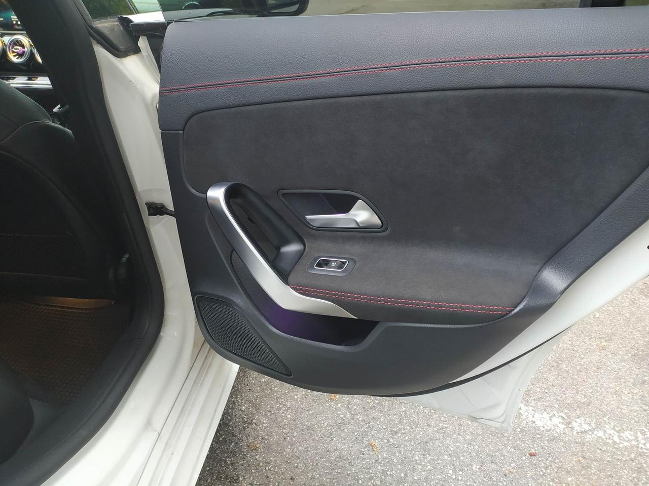 Mercedes-Benz CLA 220 Premium