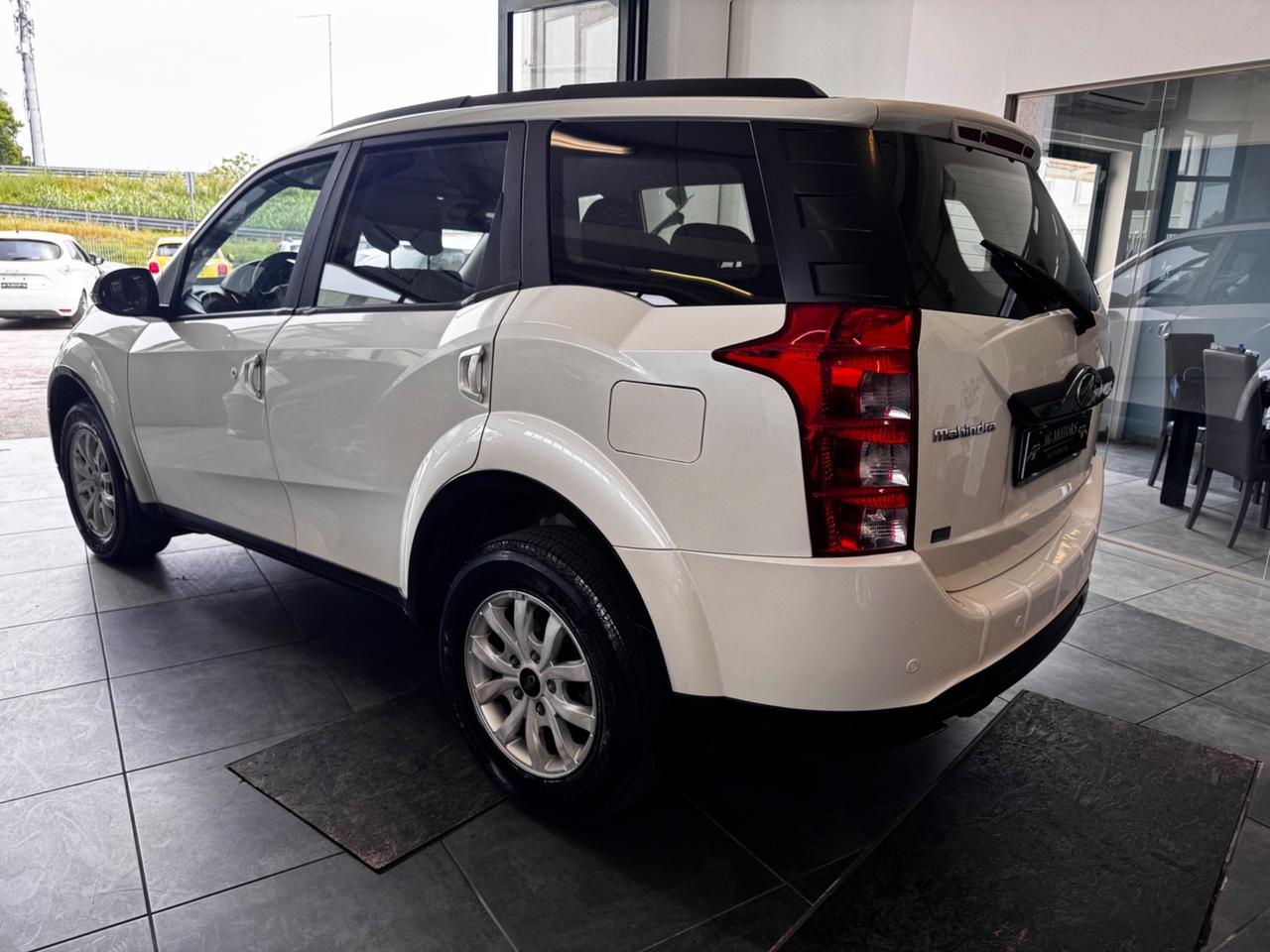 Mahindra XUV500 2.2 16V AWD W6 7 POSTI 4X4 DIESEL