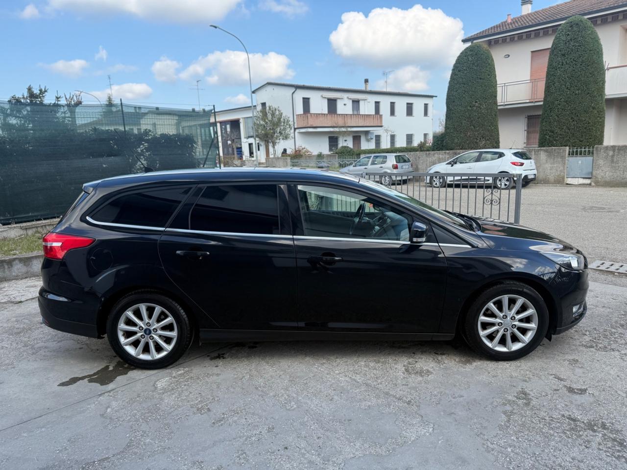 Ford Focus 1.5 TDCi TITANIUM NEOPAT. 2015 EURO 6
