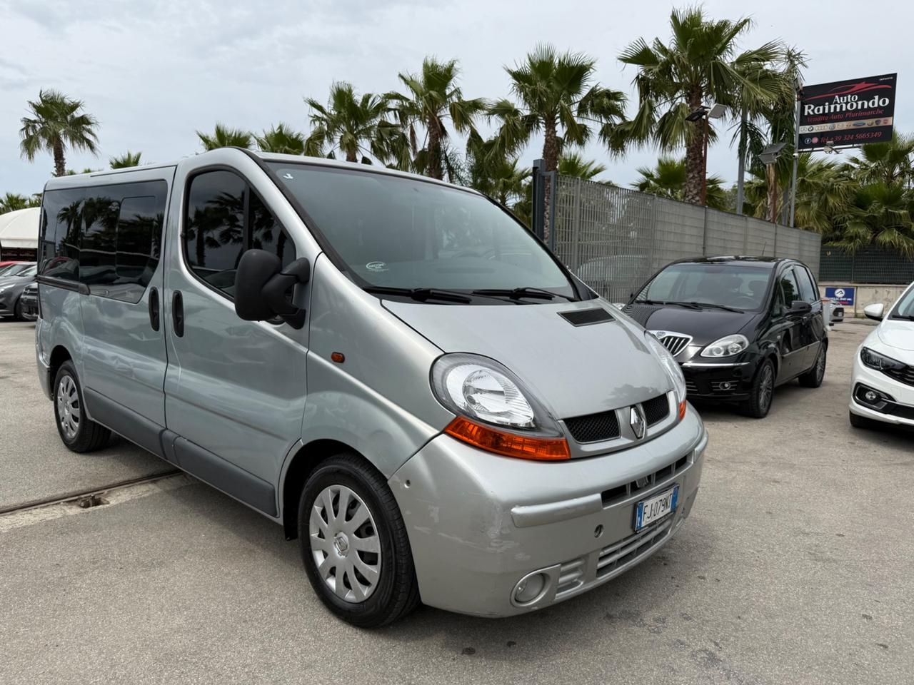Renault Trafic 1.9 dCi 9 POSTI VETTURA