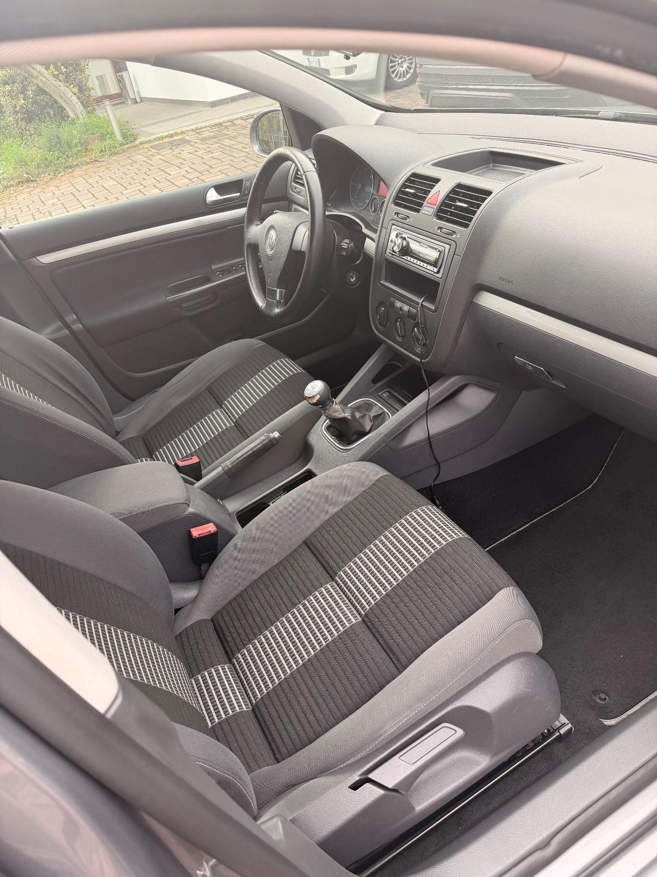 Volkswagen Golf 1.9 TDI DPF 5p. Comfort. BlueMot.