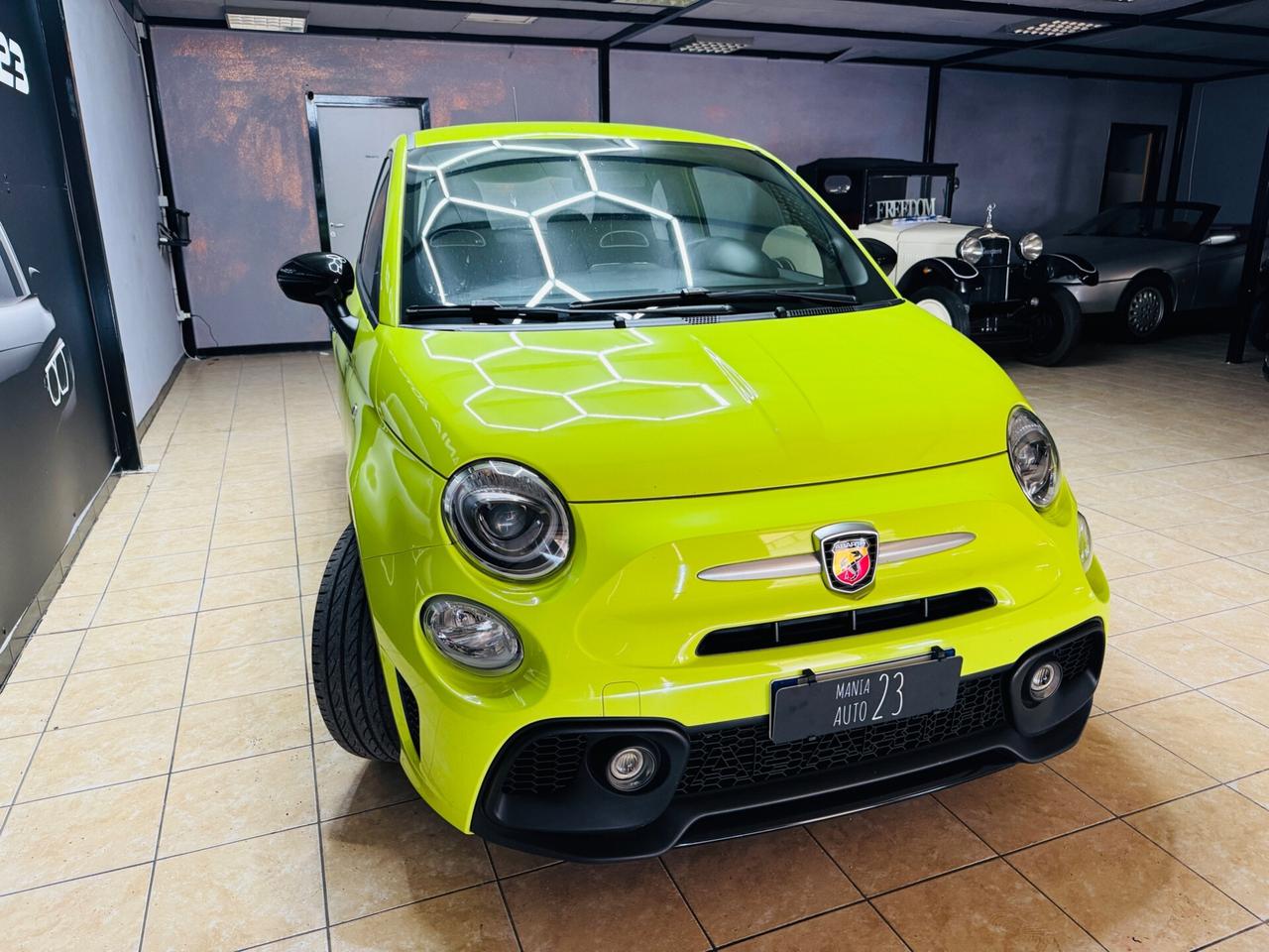 Abarth 595 1.4 Turbo T-Jet 220 CV Pista*9000 KM*