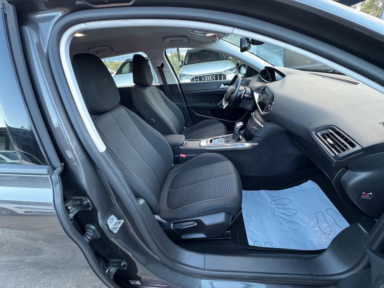 Peugeot 308 BlueHDi 130 S&S SW Business