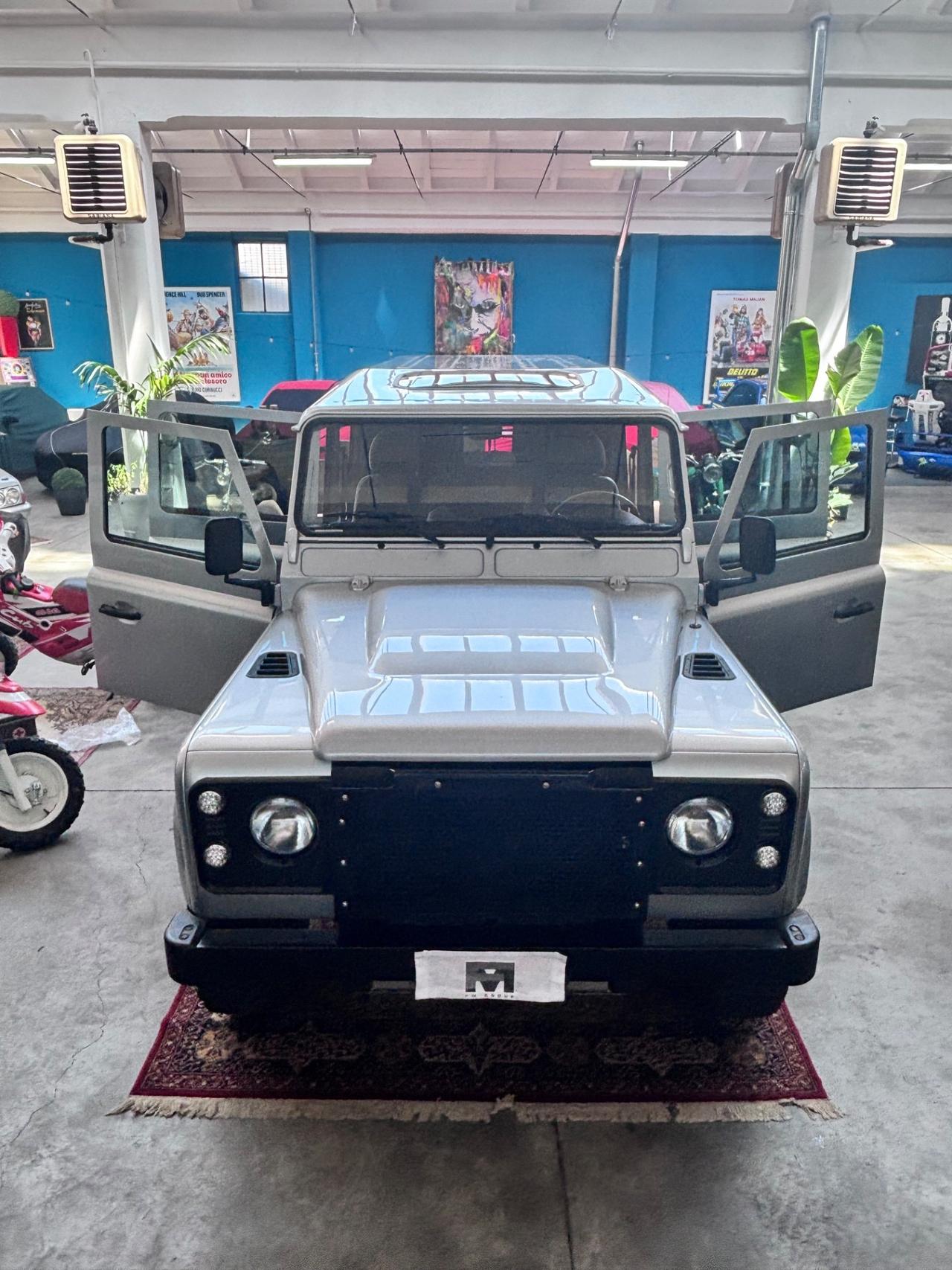 Land Rover Defender 110 2.2 TD4 Station Wagon SE N1