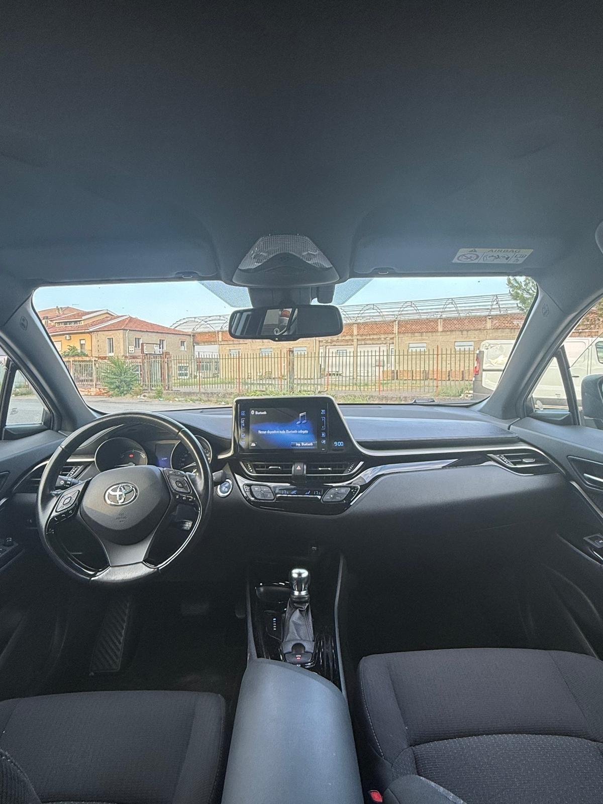 Toyota C-HR 1.8 Hybrid E-CVT Lounge