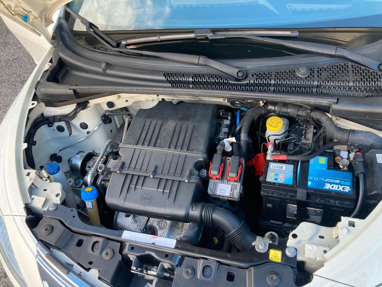 Lancia Ypsilon 1.2 69 CV 5 porte S&S Silver