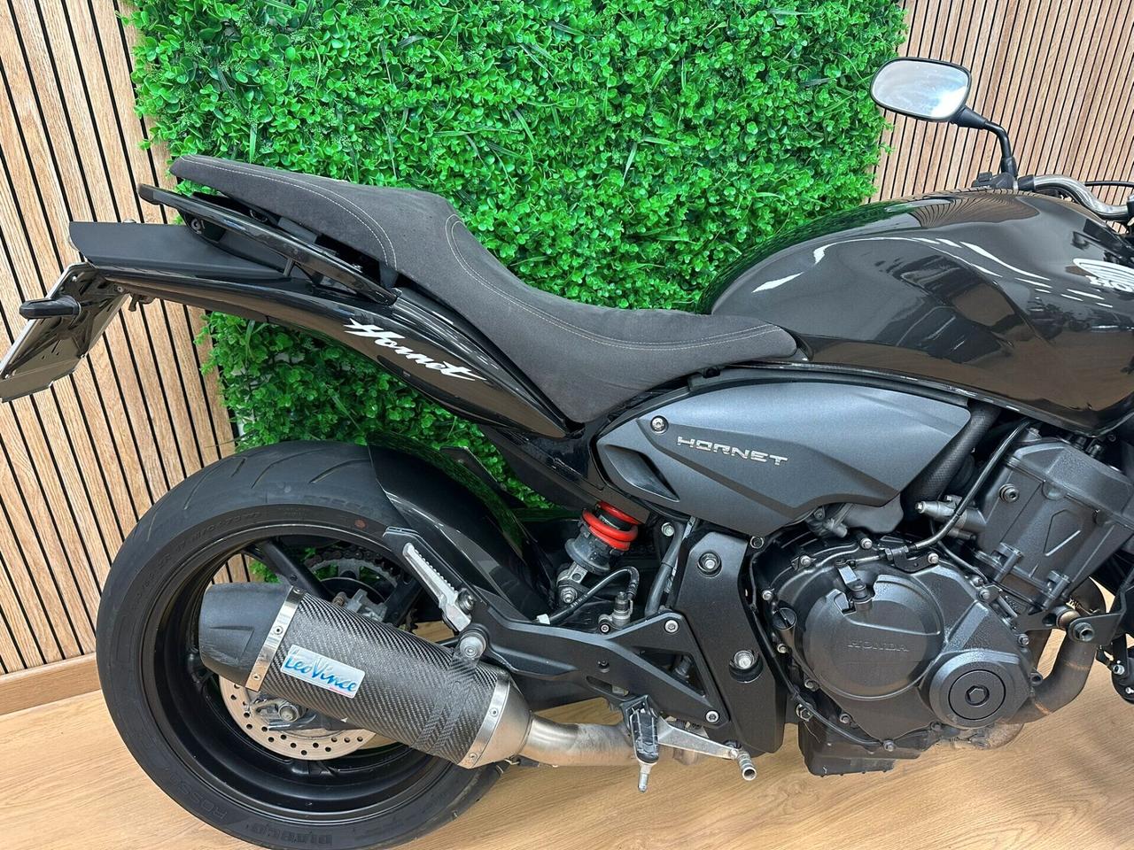 HONDA HORNET 600 SCARICO LEOVINCE DA 99€ AL MESE