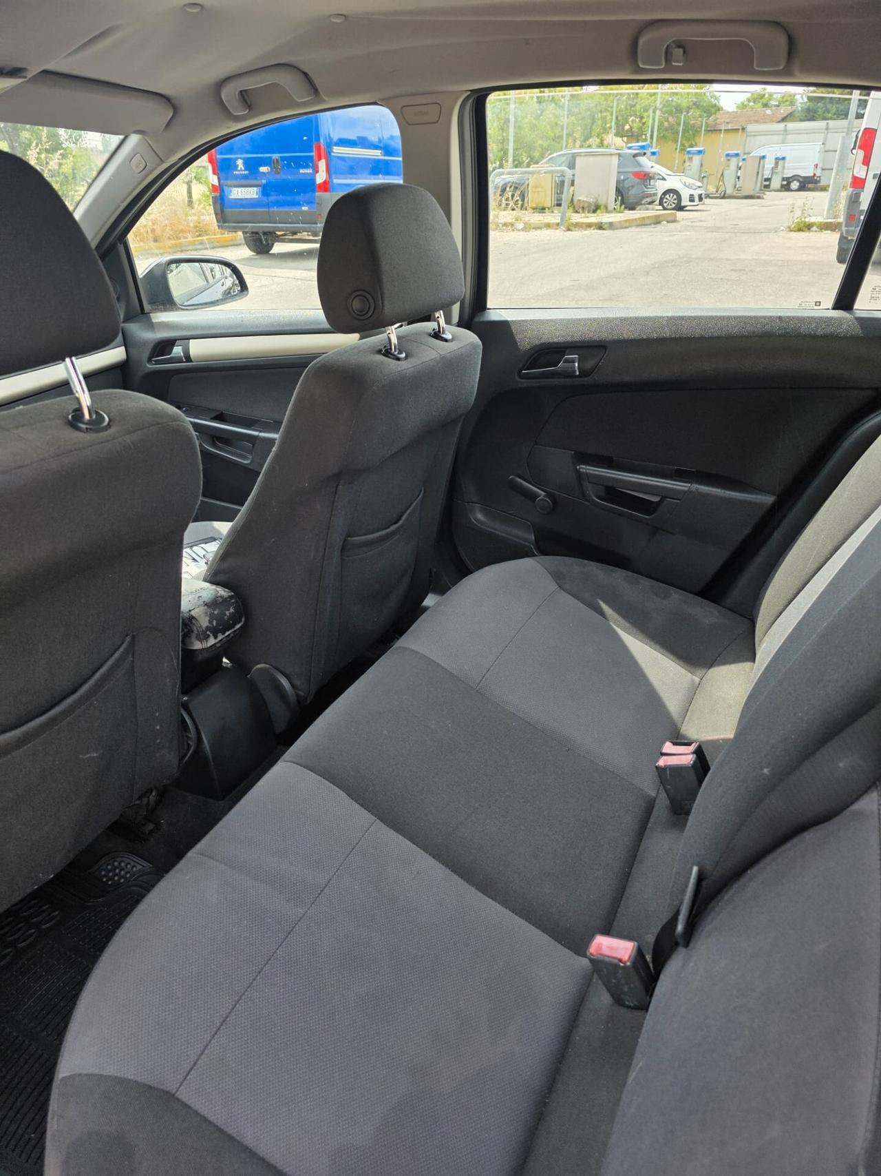 Opel Astra twinport 5 porte enjoy