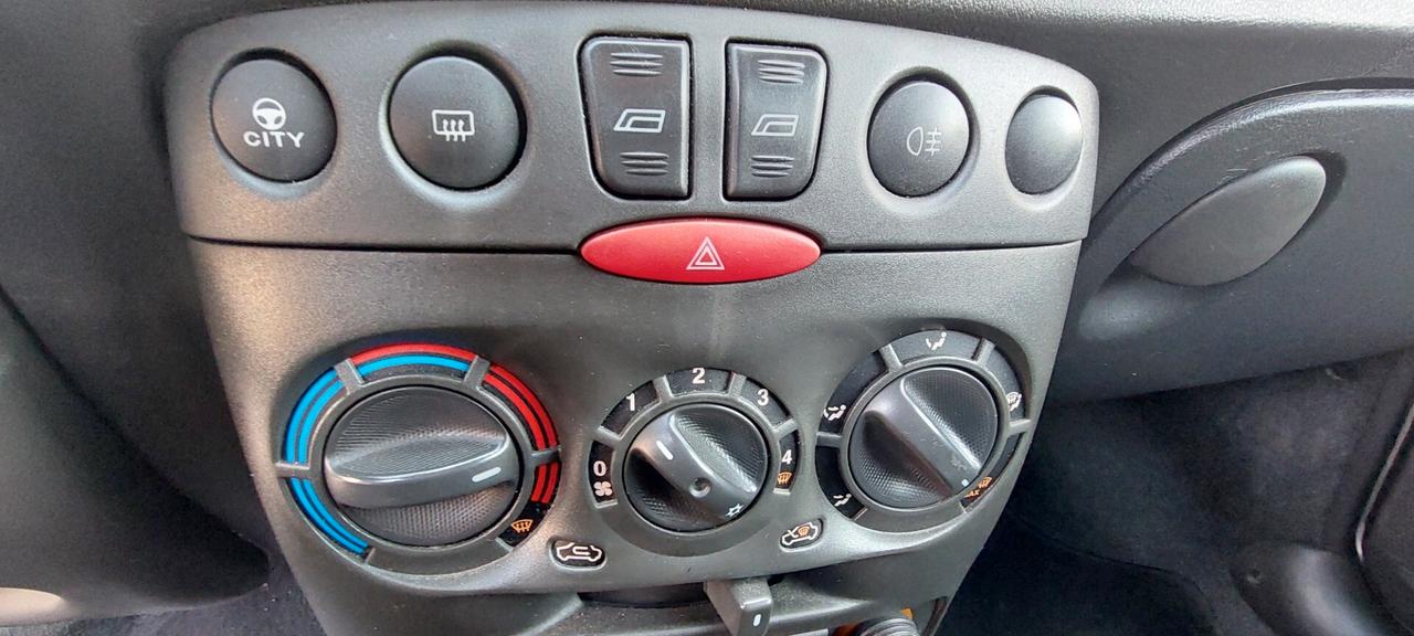 PUNTO CLASSIC FANALONE 1,2 GPL DI SERIE X NEOPATENTATI UNIPROPRIETARIO IMPECCABILE