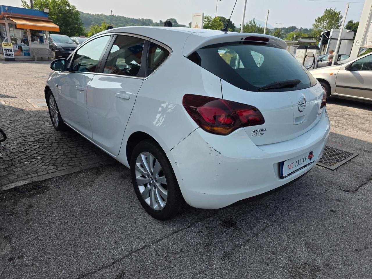 Opel Astra 1.7 CDTI 110CV 5 porte Cosmo con 276.000km Neopatentati ok