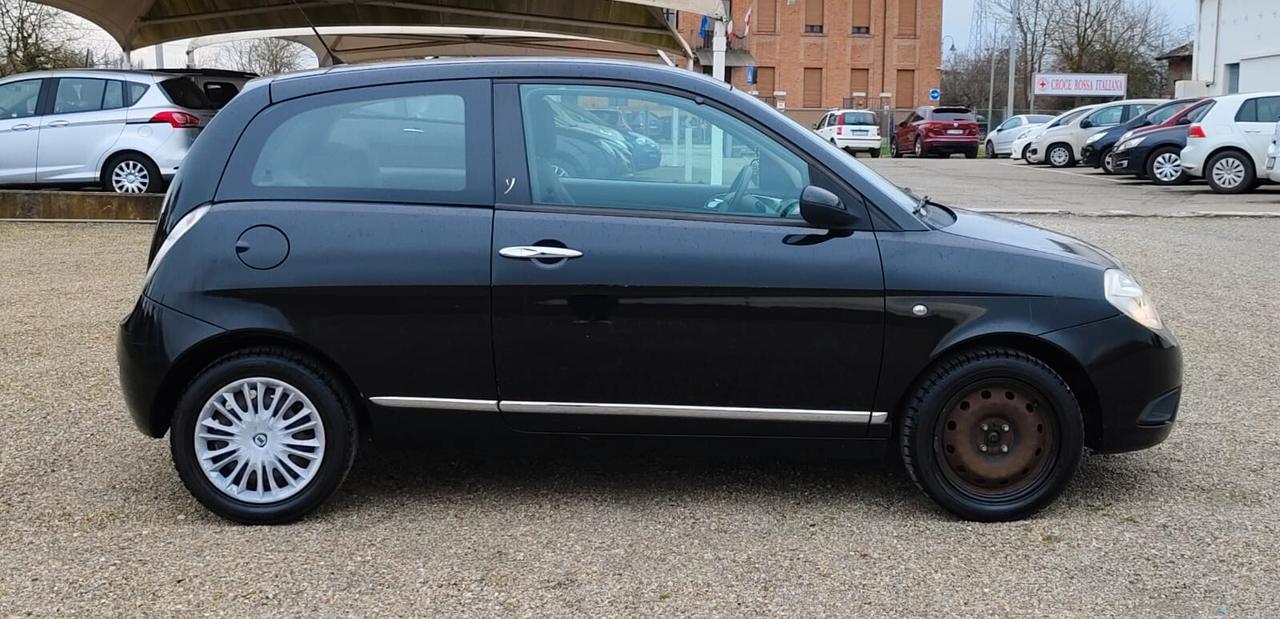 Lancia Ypsilon 1.2 Argento