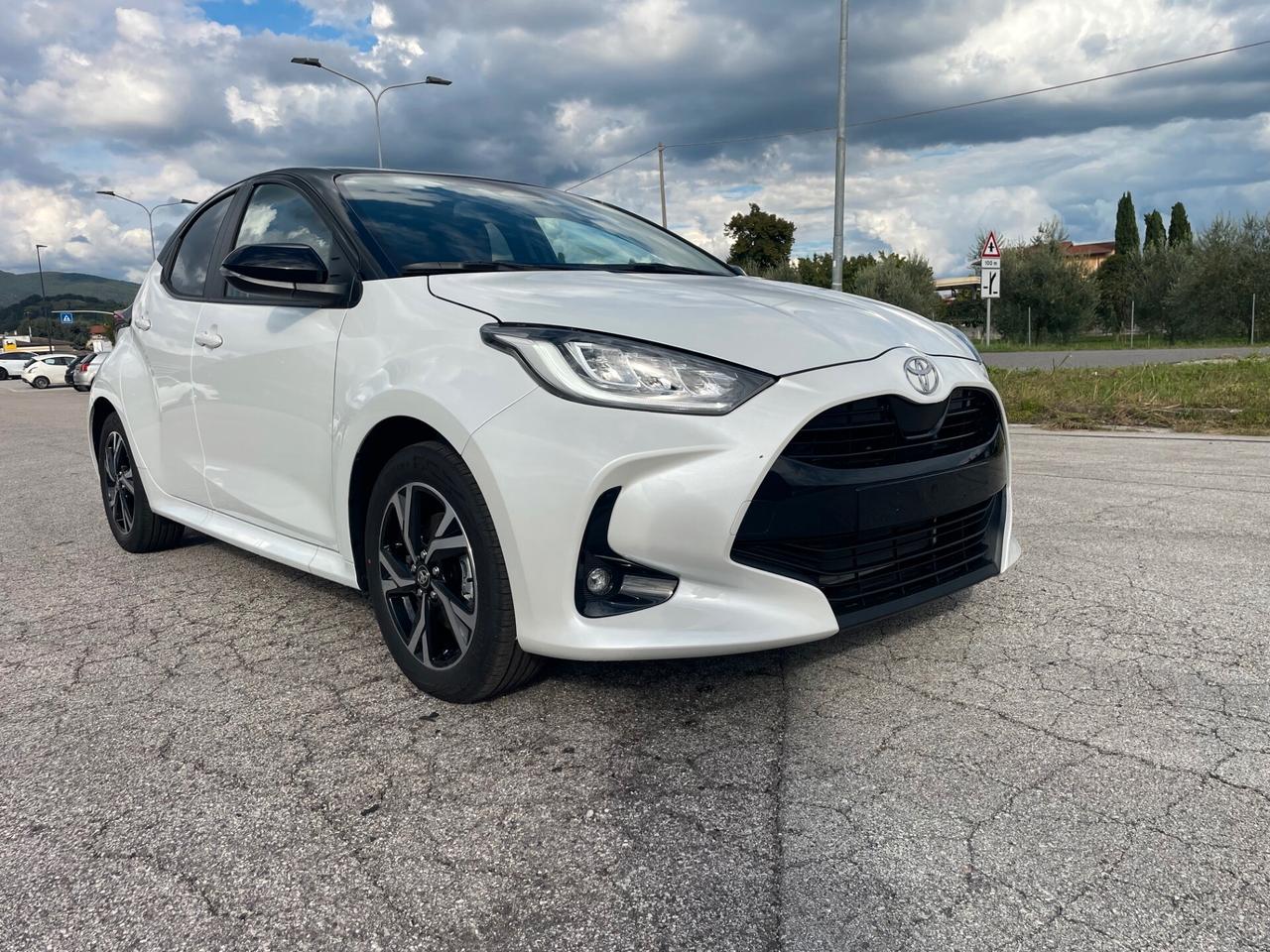 Toyota Yaris 1.5 Hybrid 5 porte Trend