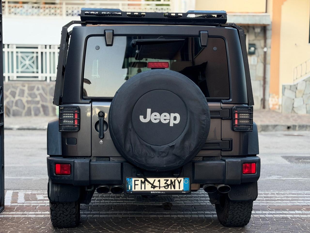 Jeep Wrangler Unlimited 2.8 CRD DPF Rubicon Auto AUTOCARRO N1