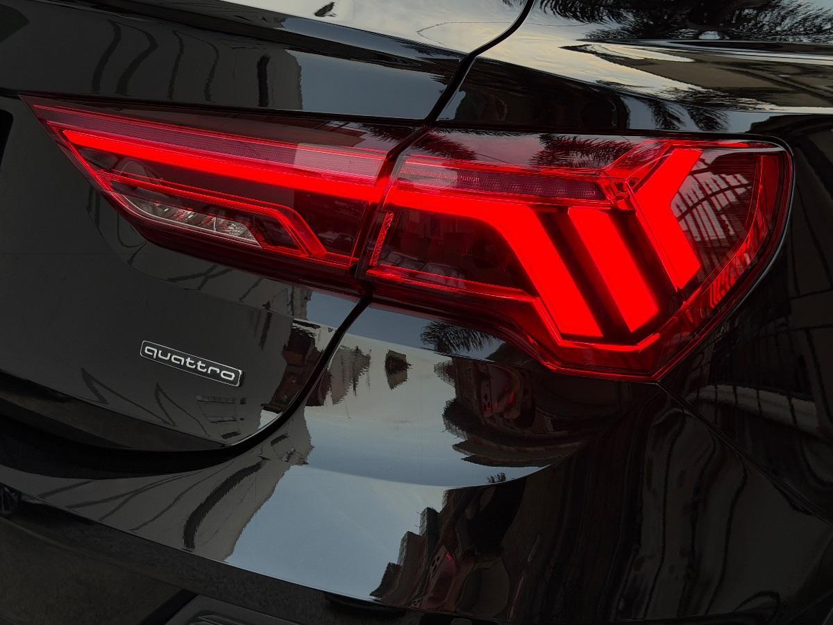 Audi Q3 Sportback 35TDI Quattro S-line Identity Black 150CV