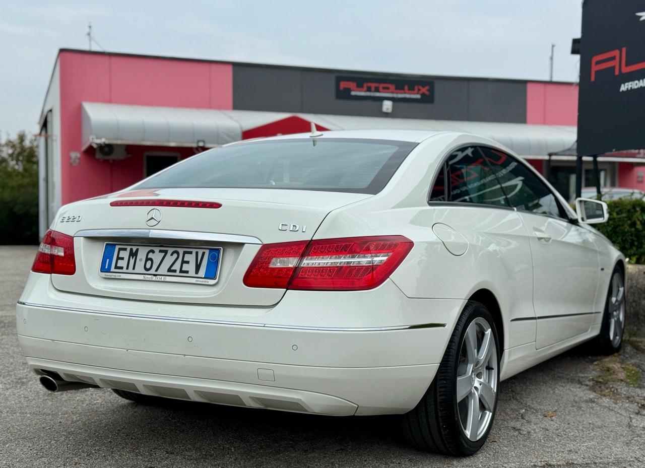 Mercedes-benz E 220 CDI Coupé BlueEFFICIENCY 2012