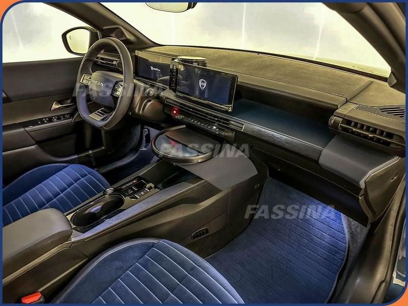 Lancia Ypsilon Ibrida Ibrida Edizione Cassina e-DCT