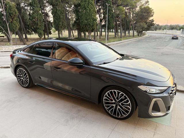 AUDI A5 TDI 150 kW mHEV+ S tronic quattro S Line edition.