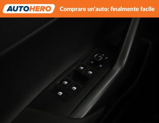 VOLKSWAGEN Taigo 1.0 TSI 110 CV R-Line