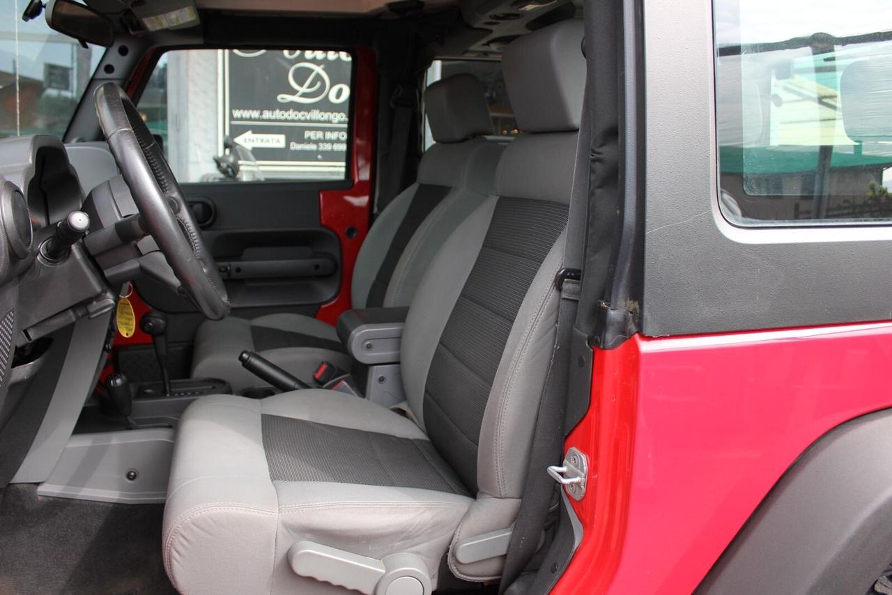 Jeep Wrangler 2.8 CRD Sport Plus Auto - torpedo con hard-top corta