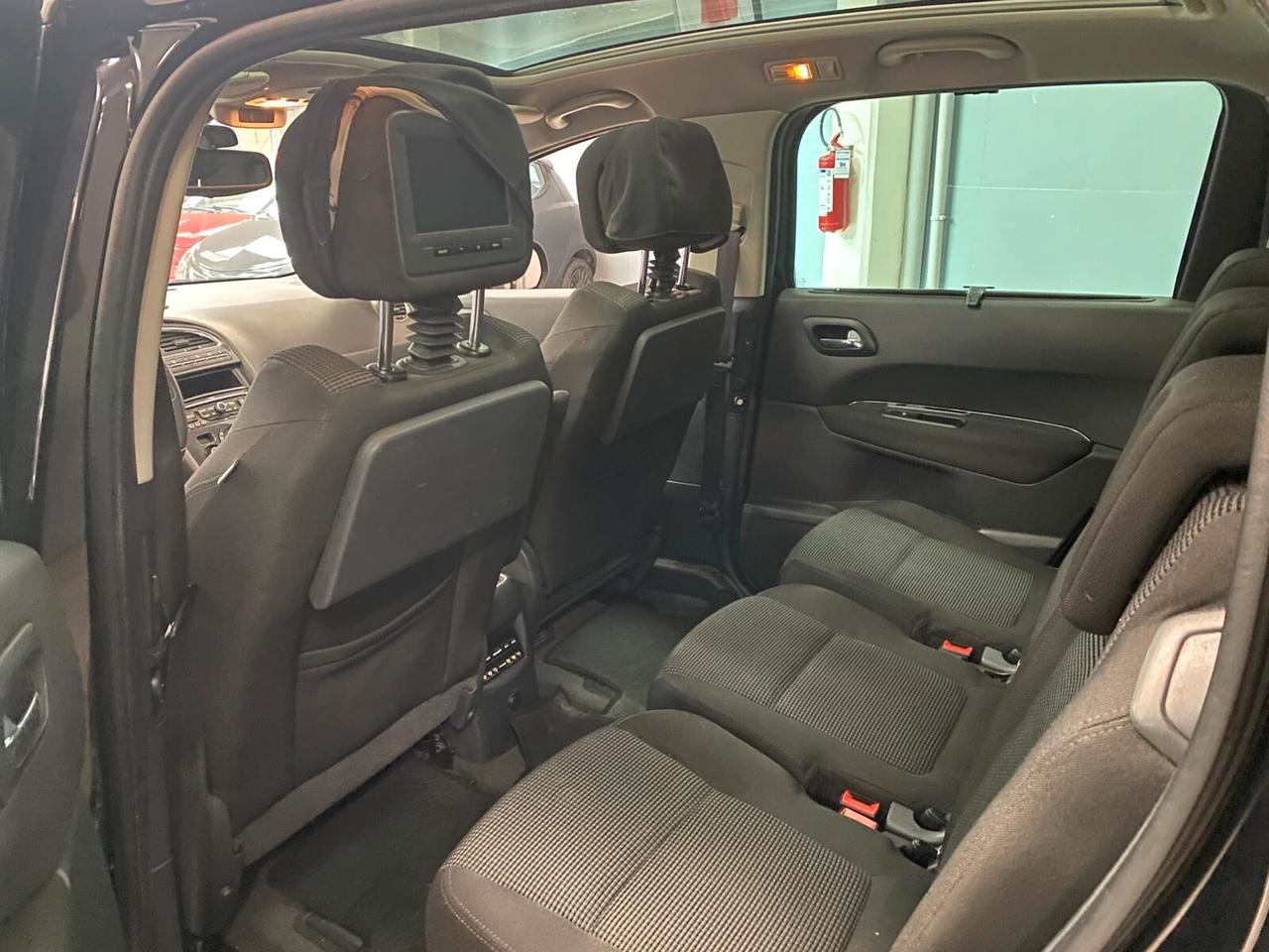 Peugeot 5008 1.6 HDi 110CV Business
