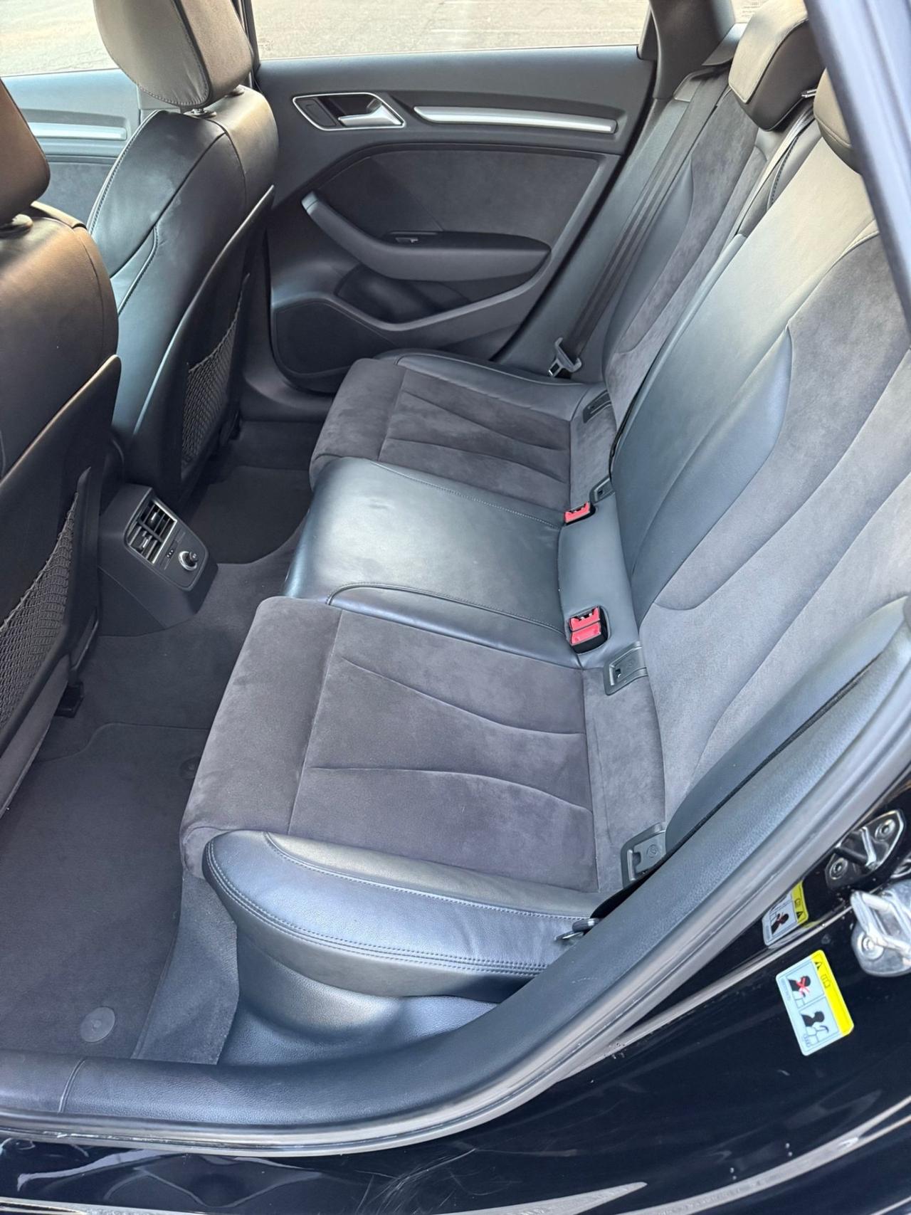 Audi A3 2.0 TDI quattro 184CV Stronic SLINE