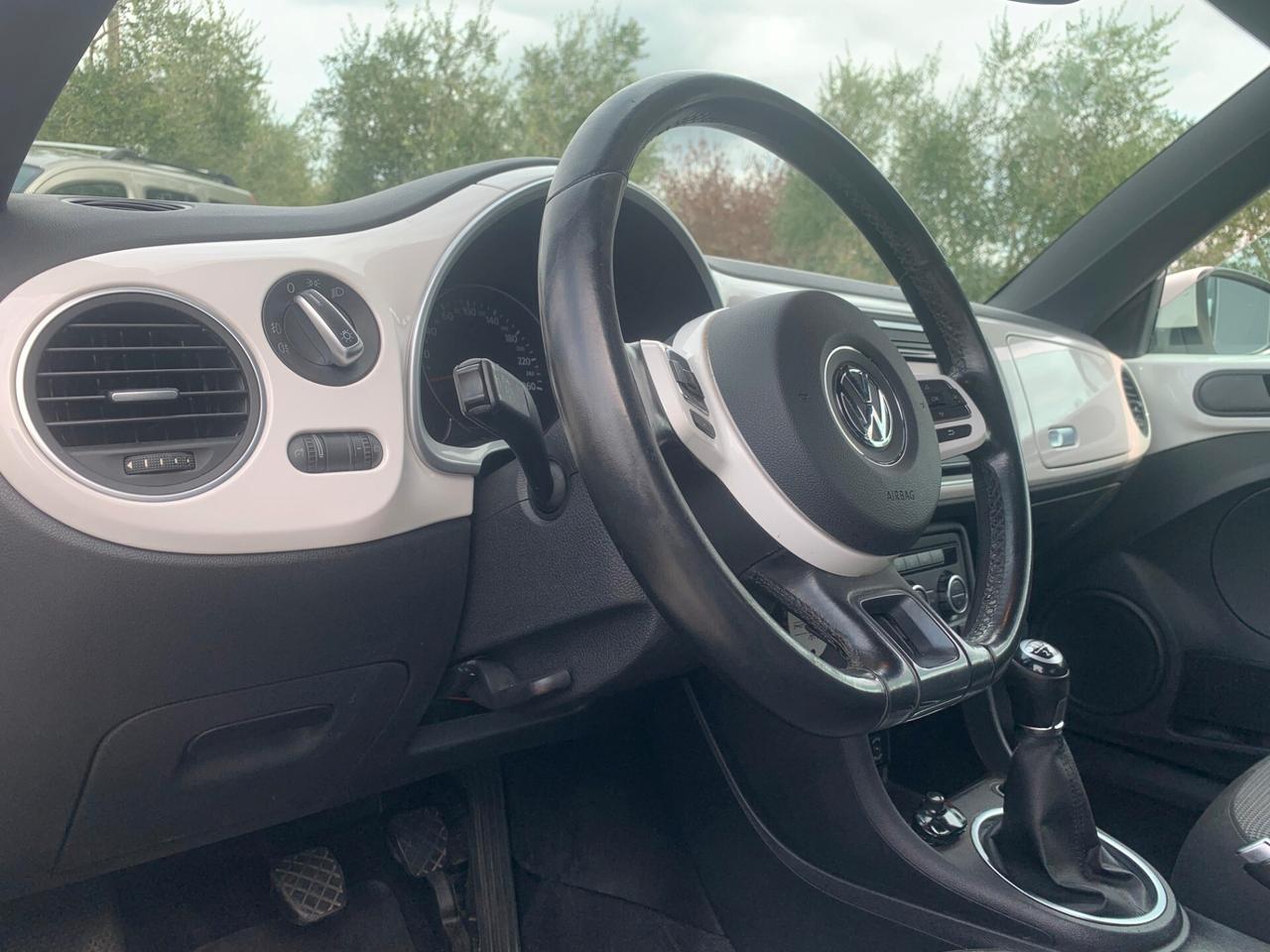 Volkswagen Maggiolino 1.6 TDI NEOPATENTATI