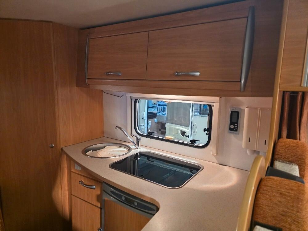 CAMPER CHAUSSON FLASH 08