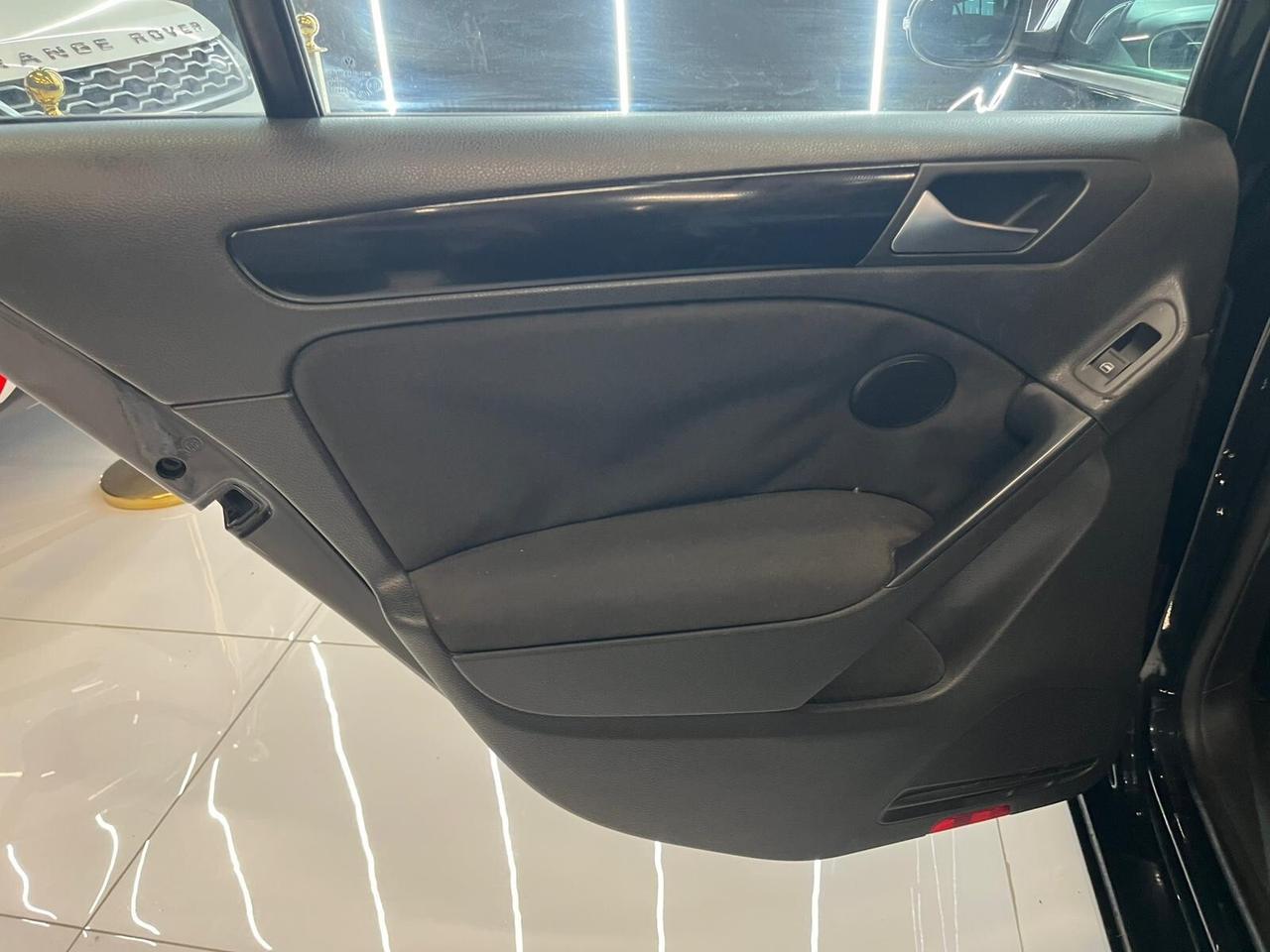 Volkswagen Golf 1.6 TDI DPF 5p. Trendline OK NEOPATENTATI