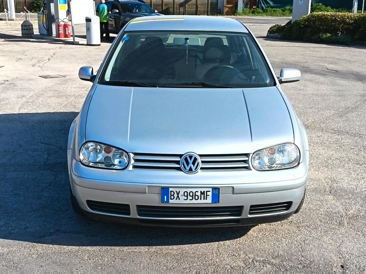 VOLKSWAGEN GOLF 4 HIGHLINE 1.6 BENZINA AUTOMATICA UNICOPROPRIETARIO – KM ORIGINALI – CAMBIO AUTOMATICO PERFETTO