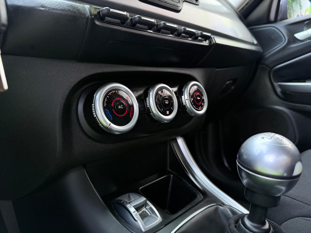 Alfa Romeo Giulietta 2.0 JTDm-2 140 CV Progression Full Perfett