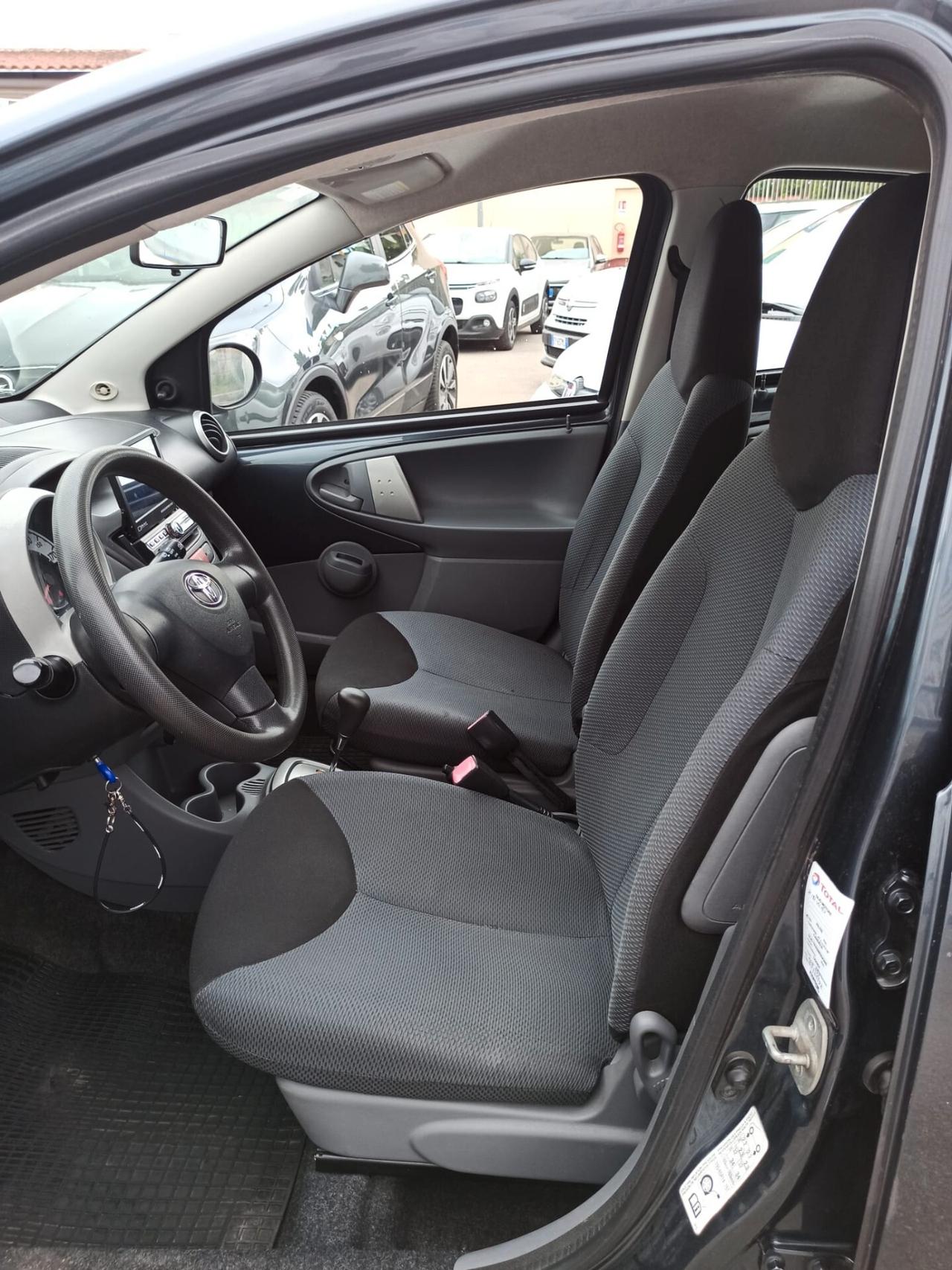 Toyota Aygo 1.0 12V VVT-i 5 porte Automatica