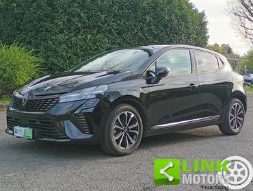 RENAULT Clio TCe 90 CV 5 porte Techno