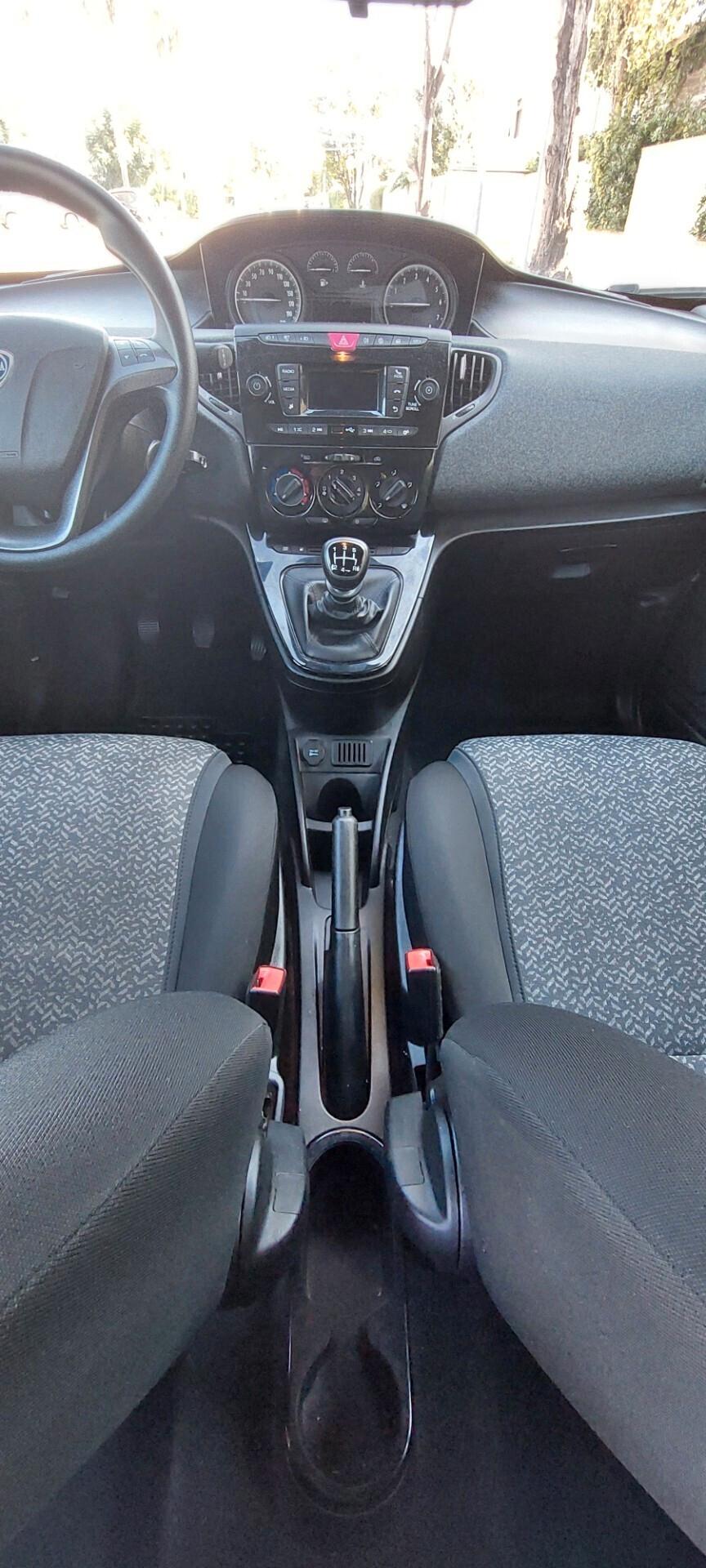 YPSILON 1,2 GPL DI SERIE CASA MADRE LANCIA MOD.ALBERTA FERRETTI FARI A LED IMPECCABILE