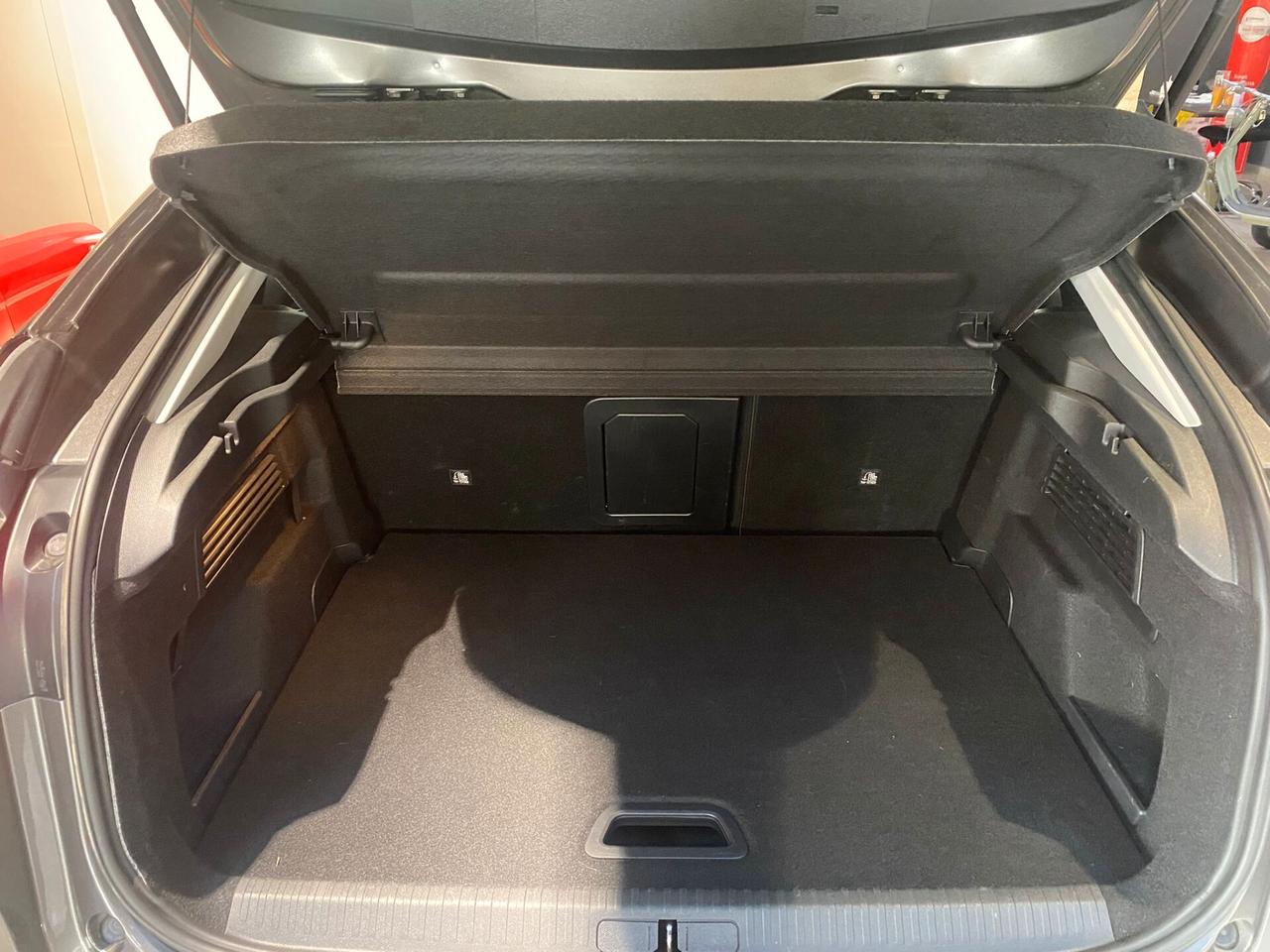 Citroen C4 BlueHDi 130 S&S EAT8 Shine