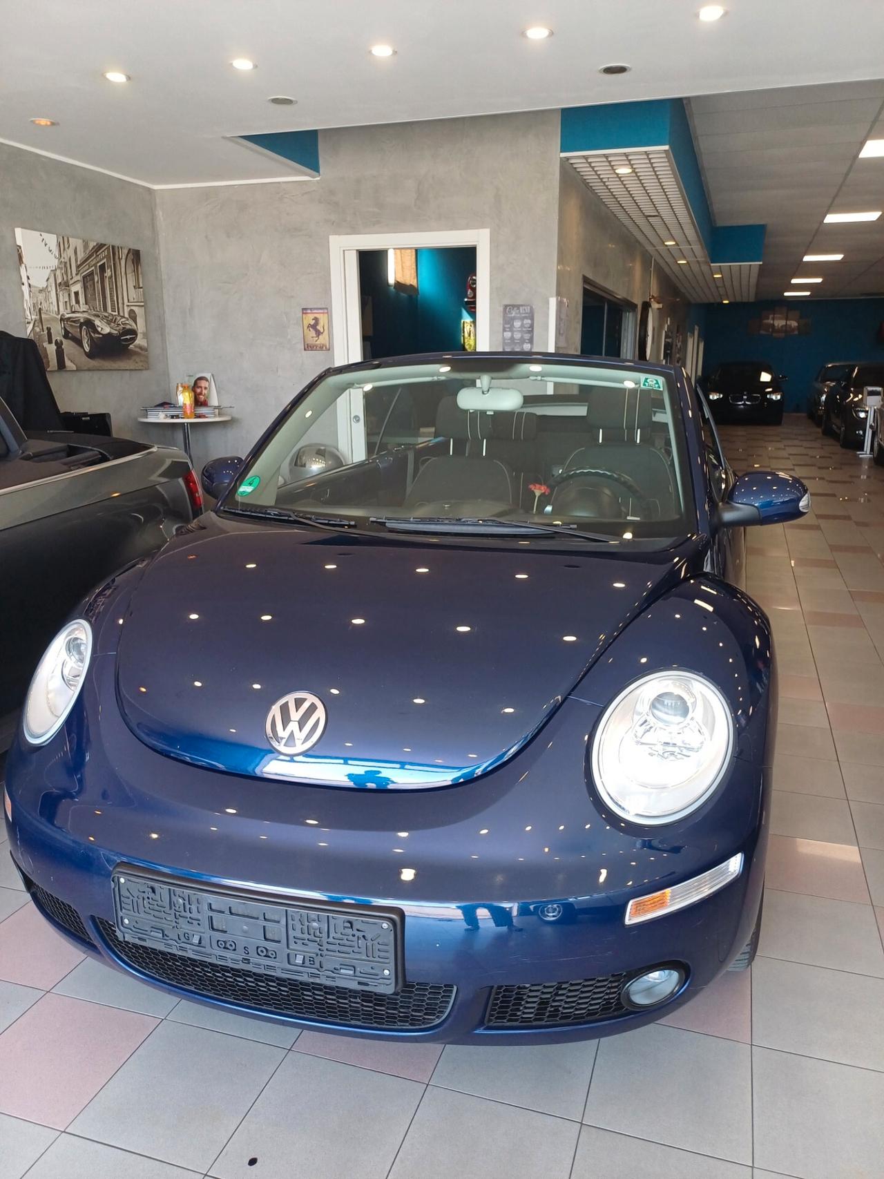Volkswagen New Beetle 1.6 Cabrio NEOPATENTATI