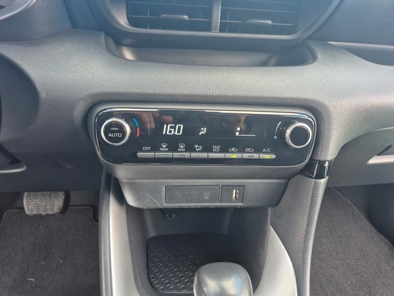 Toyota Yaris 1.5 Hybrid 5 porte Style 92cv