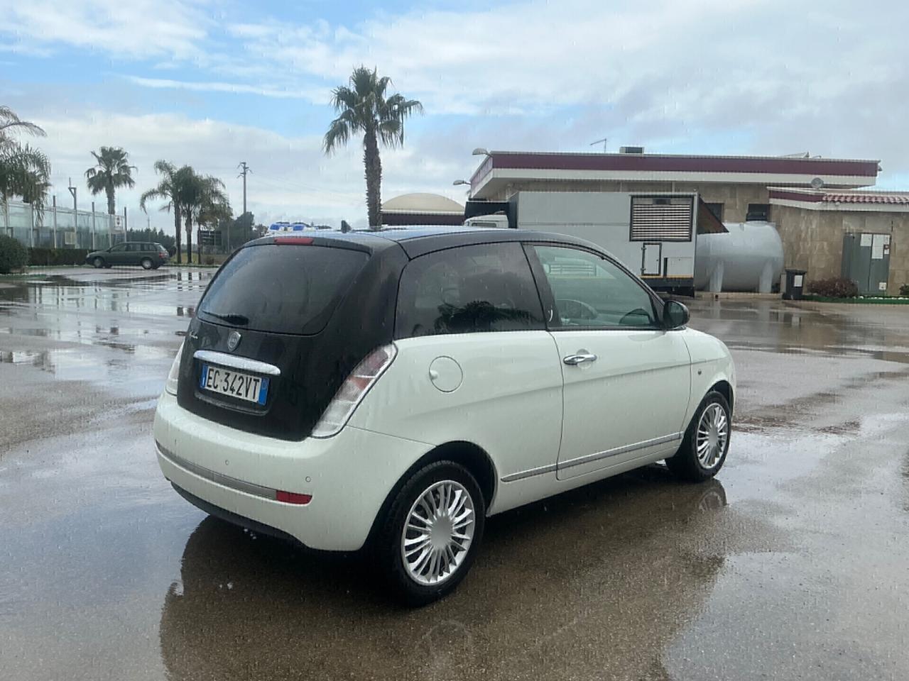 LANCIA YPSILON 1.2 BENZINA -2010