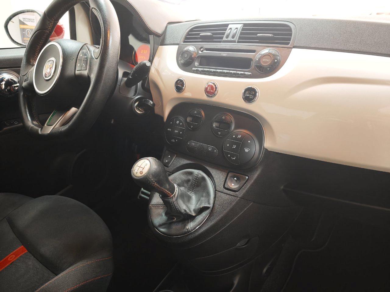 Abarth 500 1.4 16v turbo t-jet 135cv LEGGI