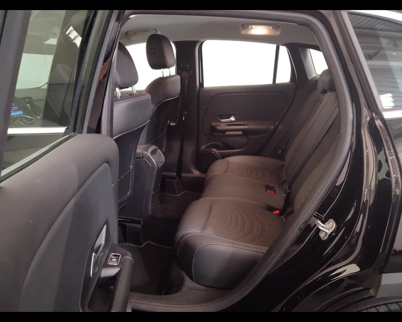 Mercedes-Benz GLA-H247 2023 - GLA 180 d Advanced auto