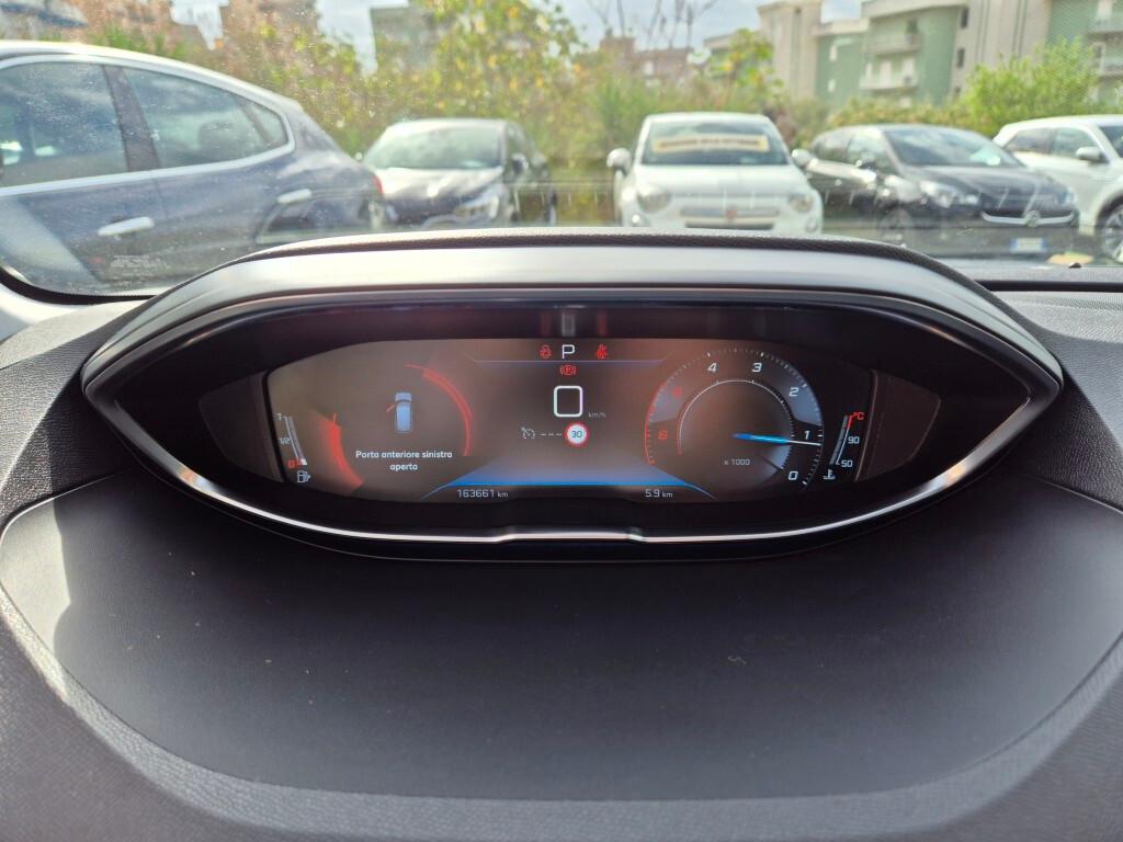 Peugeot 3008 BlueHDi 130 S&S EAT8 CERCHI-18