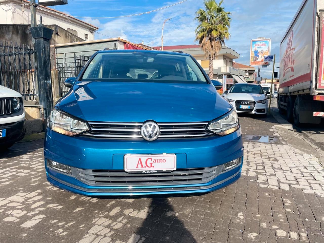 Volkswagen Touran 1.6 TDI Highline 7 POSTI