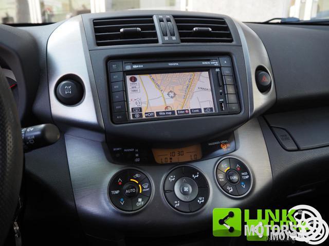 TOYOTA RAV 4 2.2 D-4WD Luxury