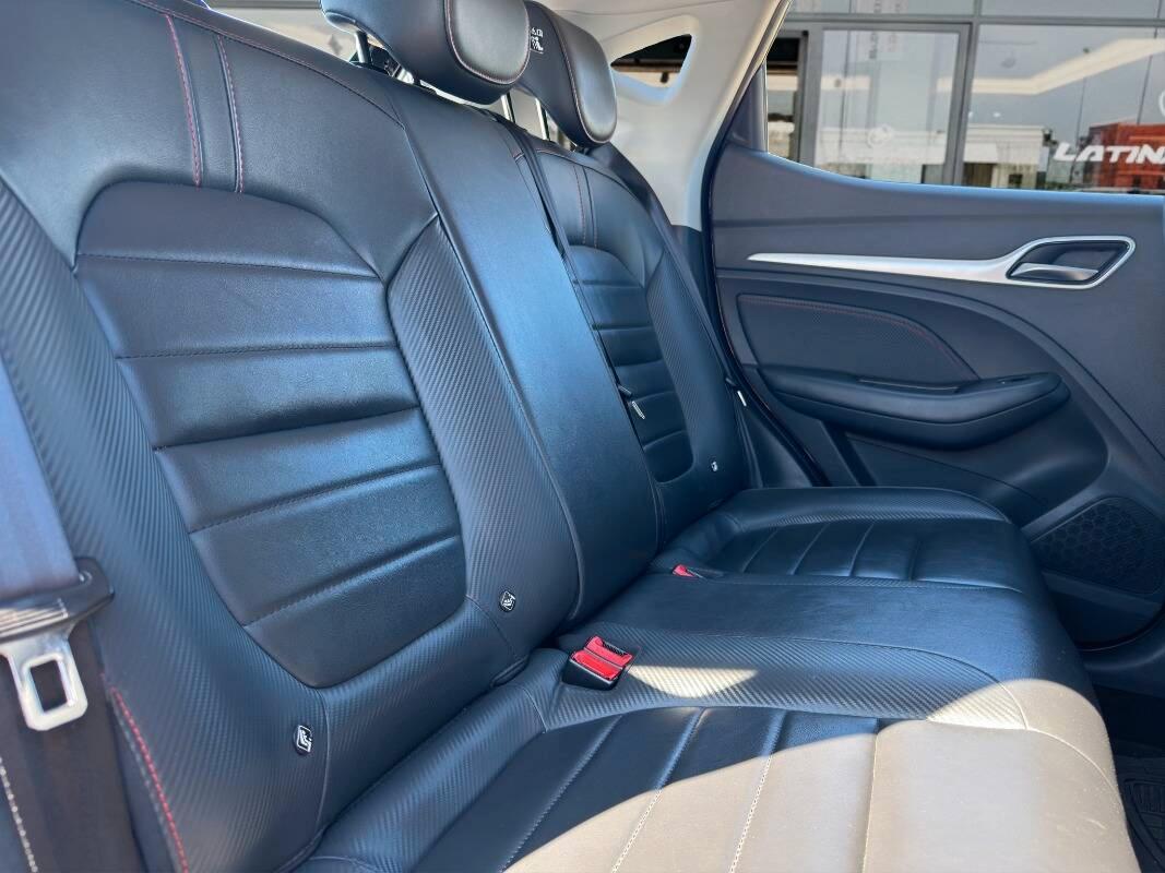 Mg ZS 1.5 Luxury CON TELECAMERA E CARPLAY