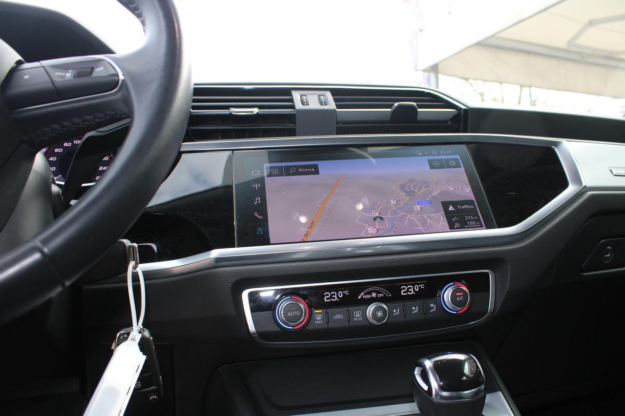 Audi Q3 35 TDI S tronic Business