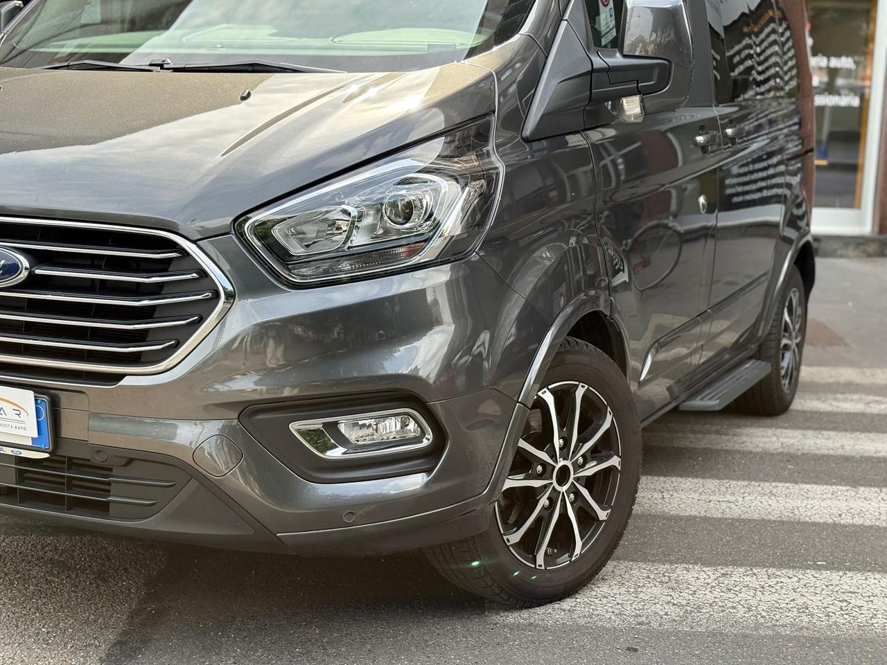 Ford Tourneo Custom 2.0 EcoBlue Titanium