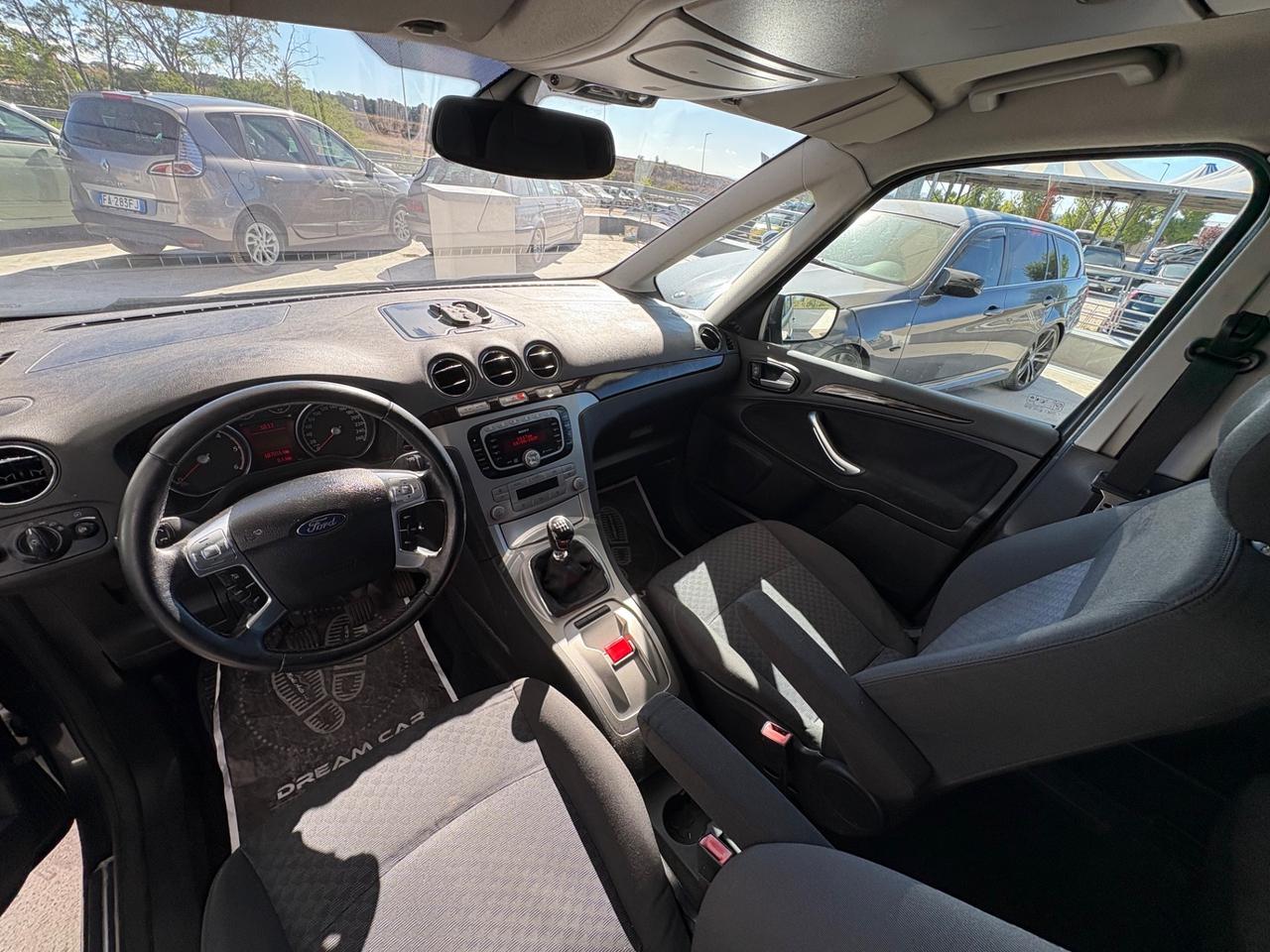 Ford Galaxy 2.0 TDCi 140 CV Ghia DPF