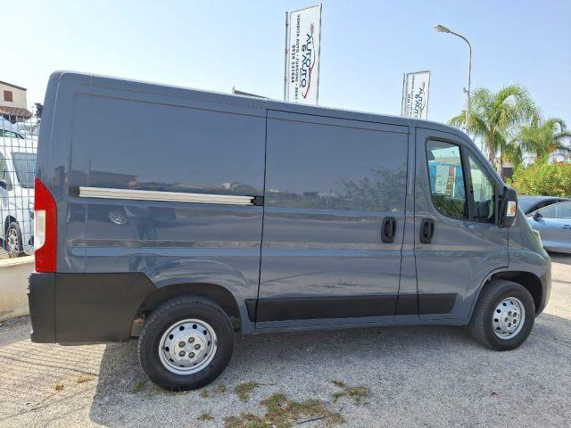 PEUGEOT Boxer 330 2.2 BlueHDi 120 S&S PC-TM Furgone