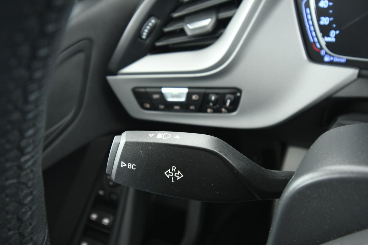 BMW 116d Business Advantage auto APPLE CARPLAY+NEOPATENTATI